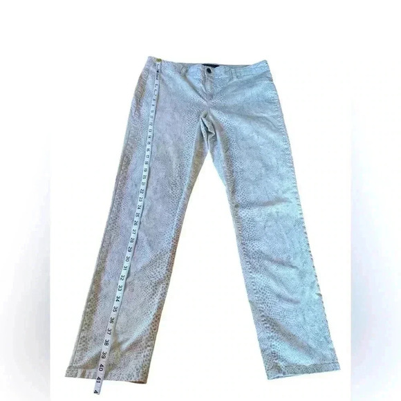 NWOT, Calvin Klein Snake Skin Pattern Slim-Fit Jeans, Size 16, Beige - Picture 7 of 10